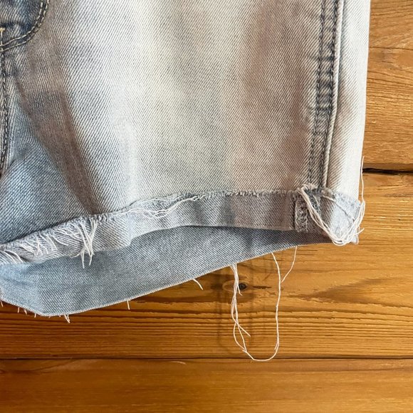 Hollister High Rise Super Skinny Jean light Wash Shorts 0/24 - Picture 4 of 7